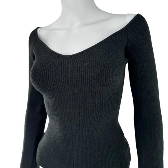 Tuckernuck NEW Black Knit Nicola Compression Off the Shoulder V Neck Top Size L - Picture 5 of 9